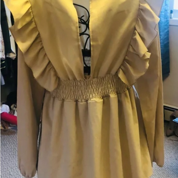 Beautiful silky tiered dress - Picture 2 of 3